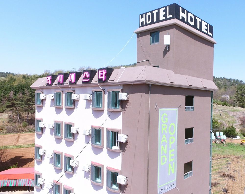 Gunsan La Siesta Hotel Εξωτερικό φωτογραφία